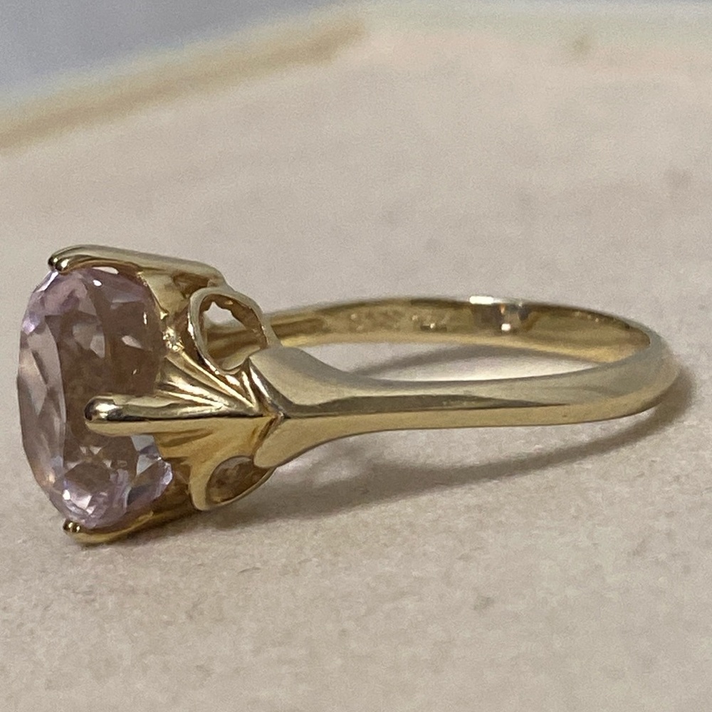 14K Gold Oval Kunzite Ring - Picture 4 of 11